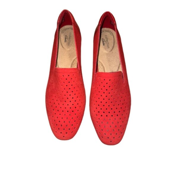 Clarks Red Perforated Slip On Shoes Size 9 Wide - Picture 1 of 5